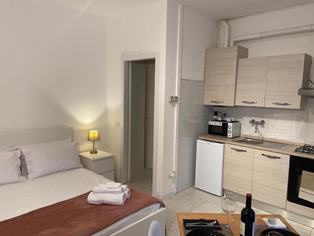 Navigli'S Studio Apartment Milan Bagian luar foto